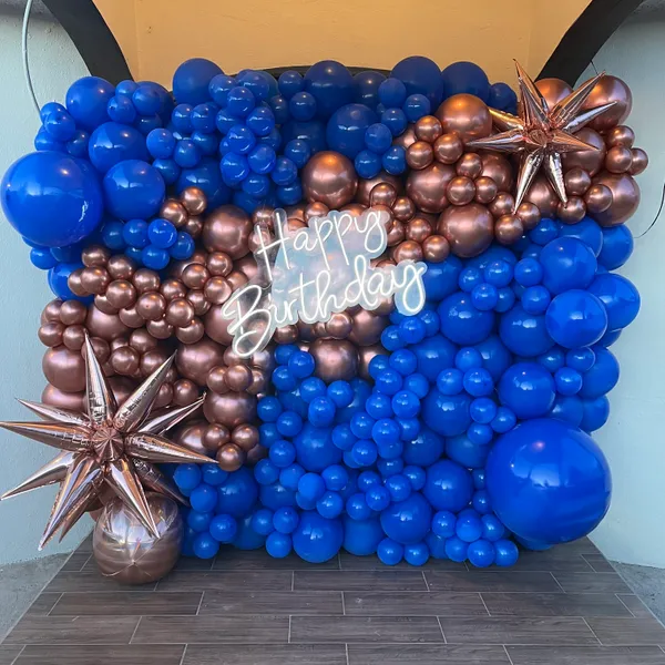 Pared decorada de Hip Hip Balloons